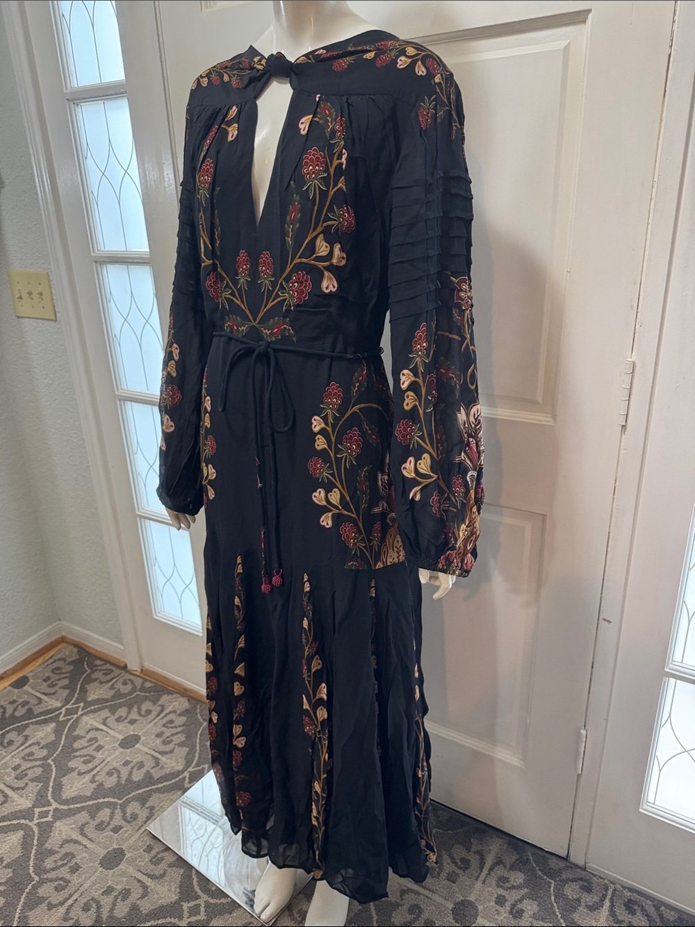 FARM Rio Berry Garden Black Maxi Floral Embroidery Long Sleeves Dress Sz XLarge - Picture 8 of 16